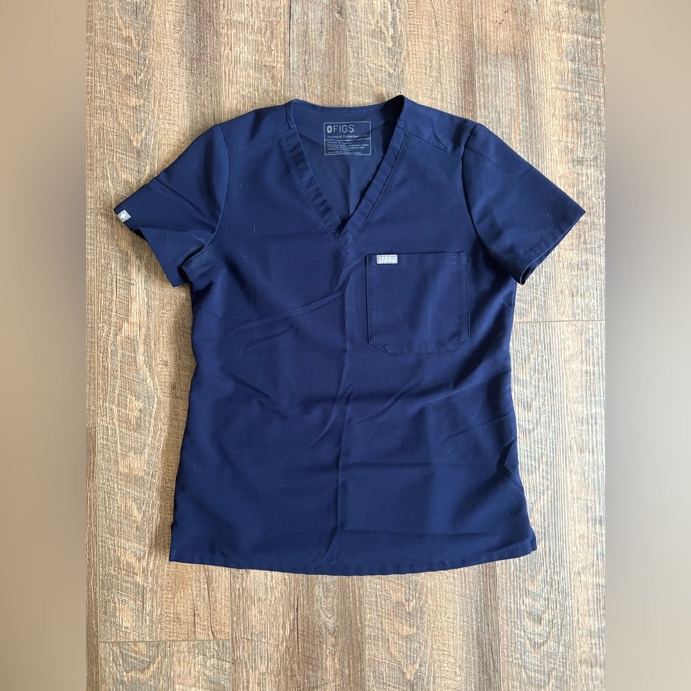 Figs Catarina scrub top